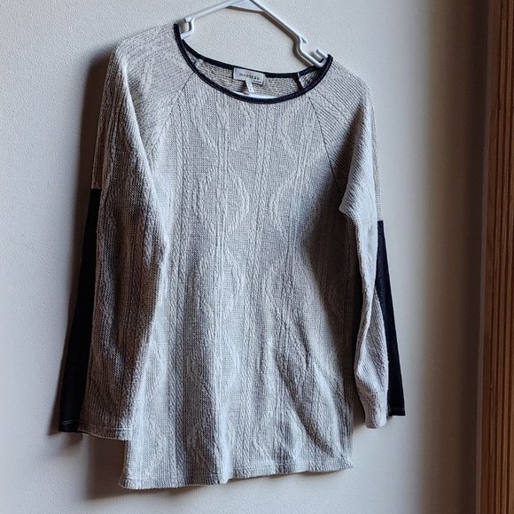 Monteau Light Gray/Black Scoop Neck Sweater Size Small - Picture 2 of 16